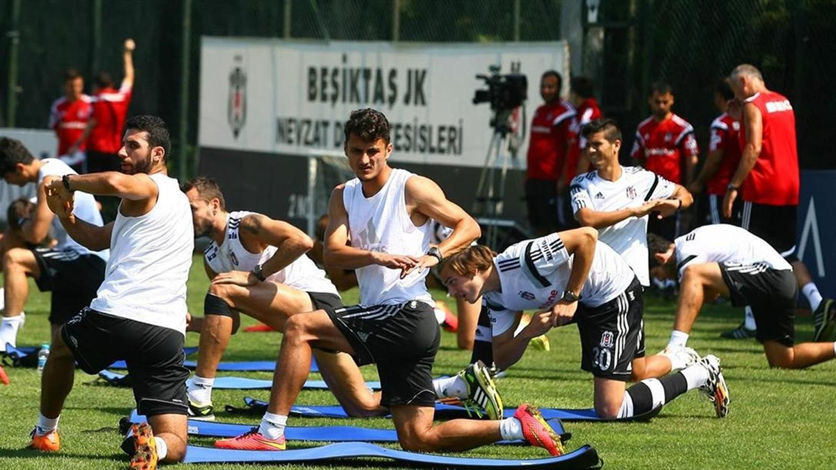 Beşiktaş\'ta Necip Yürekleri Ağza Getirdi