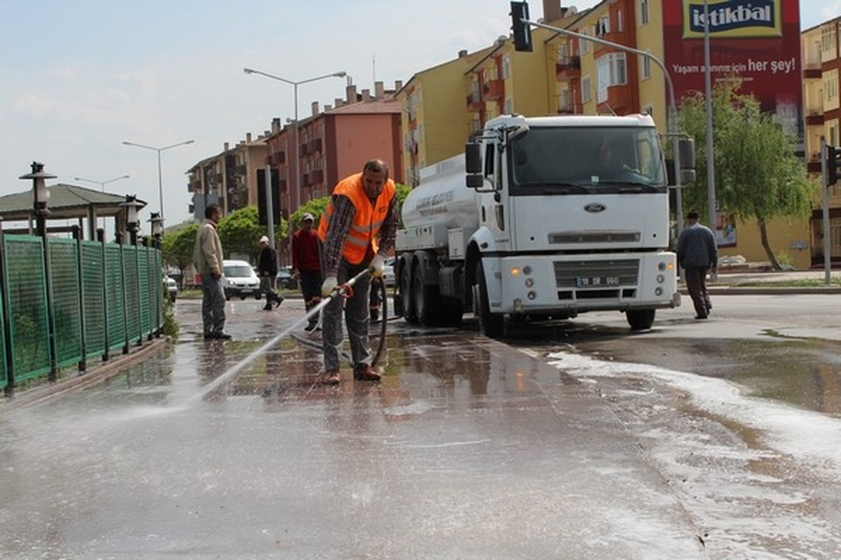 Çankırı Caddelerinde Bayram Temizliği