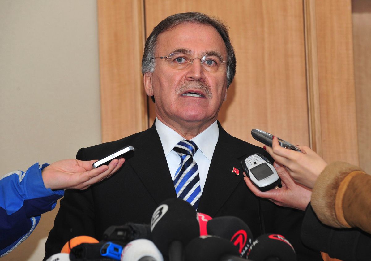 AK Parti\'li Şahin: Davutoğlu, İttifakla Genel Başkanlığa Seçilecek