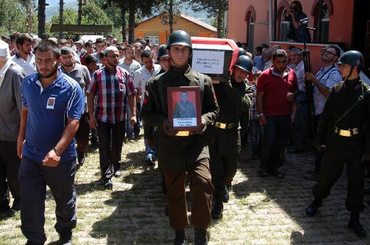 Denizde Boğulan Asker, Karabük\'te Toprağa Verildi