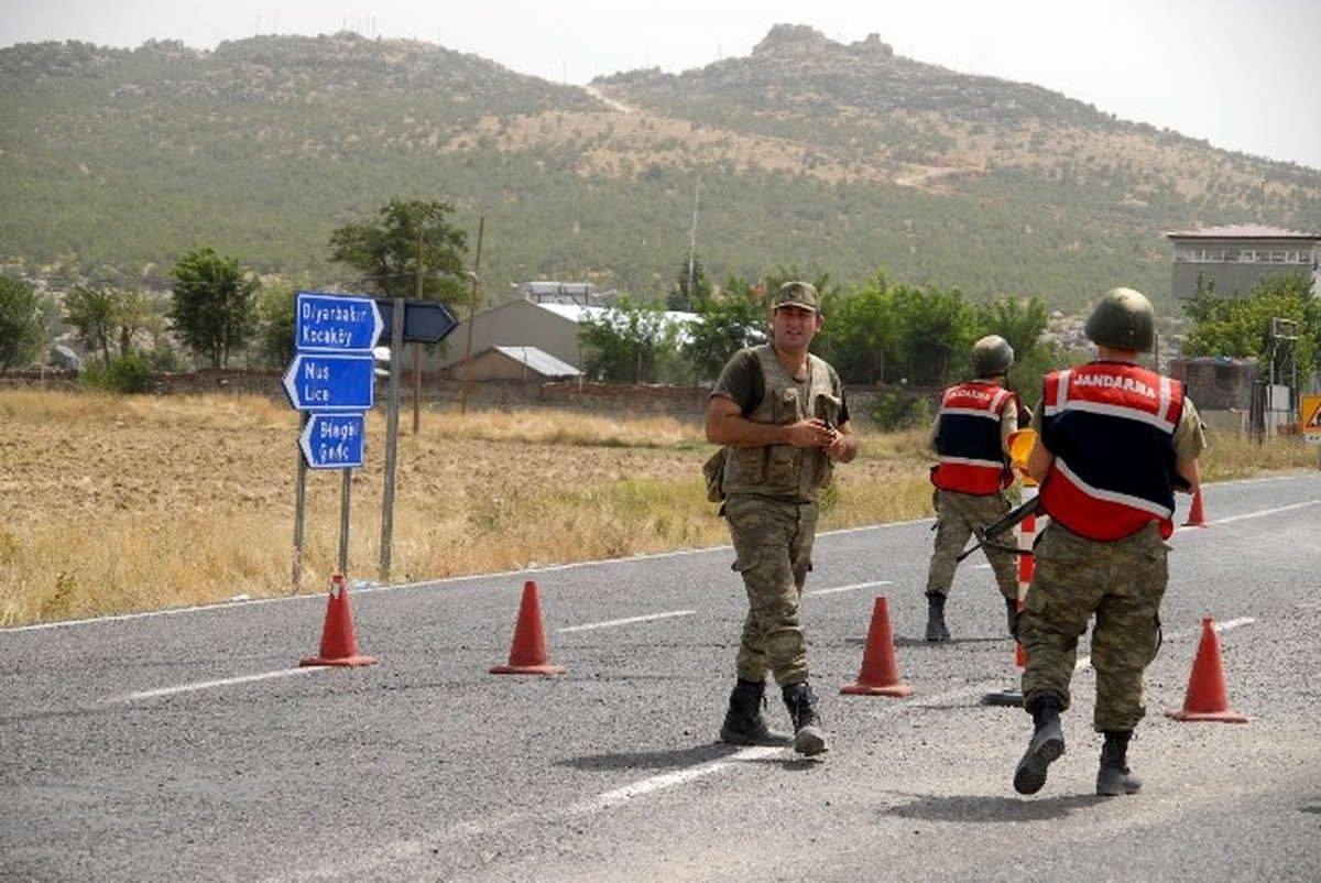 Diyarbakır\'da Yol Kapatma Eylemi Sona Erdi