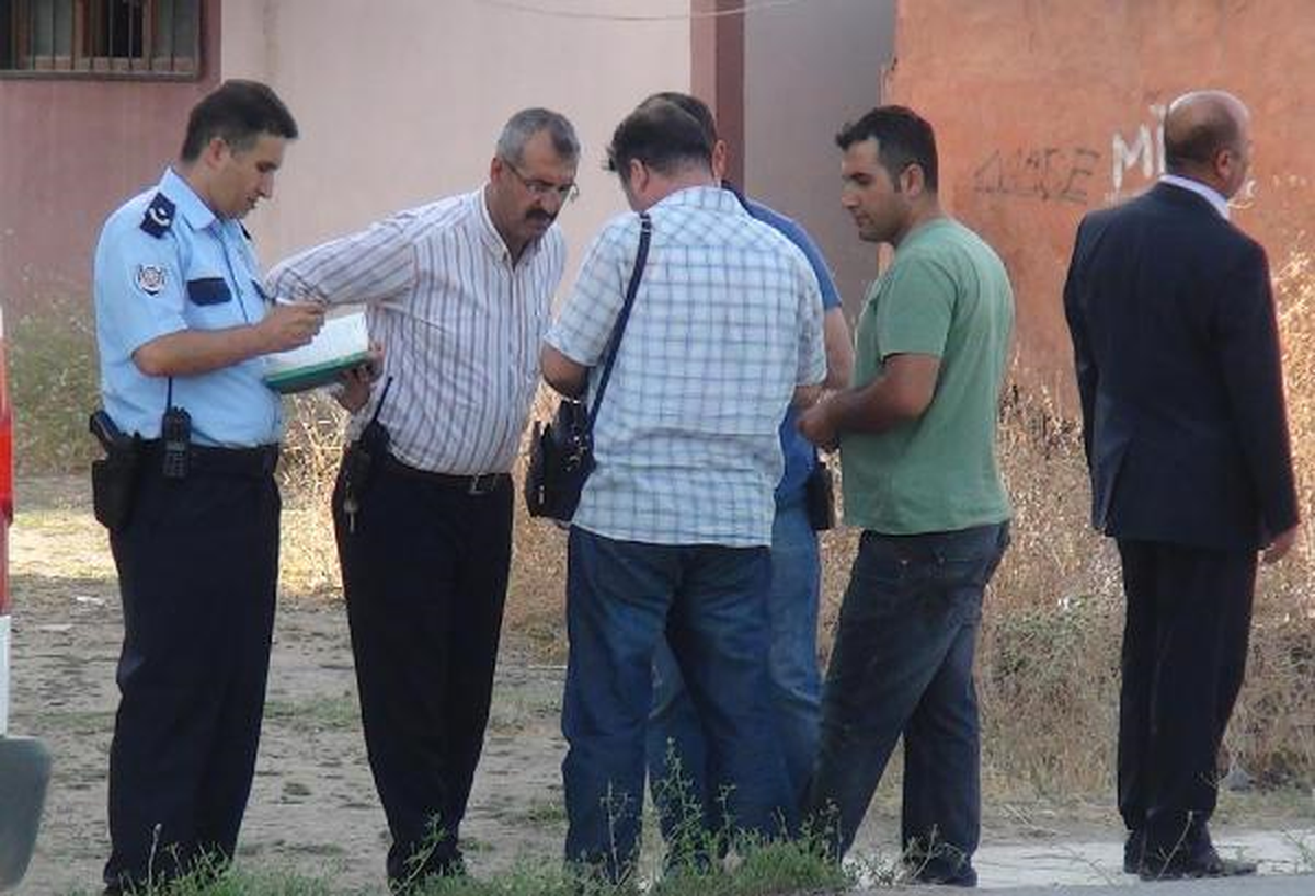 Emekli Gemi Kaptanı Evinin Önünde Silahlı Saldırıya Uğradı