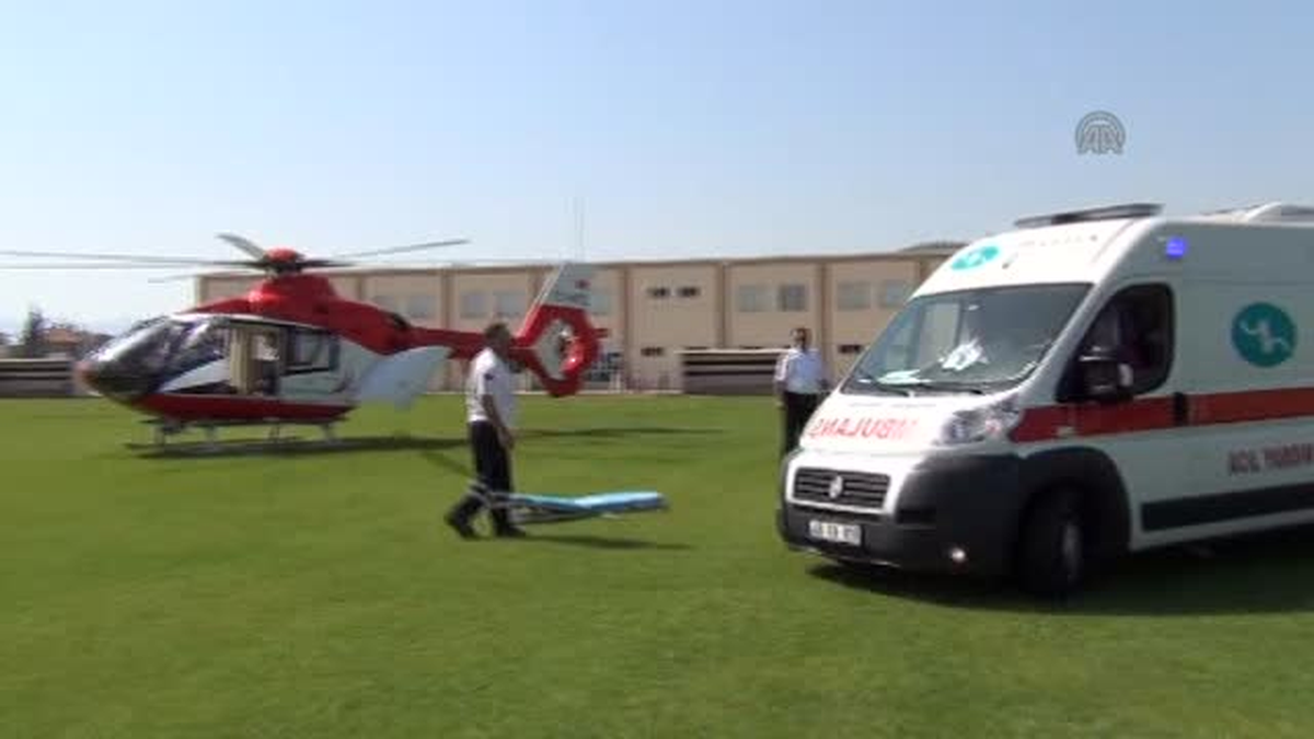 Erken doğum riski bulunan kadın, helikopterle Antalya\'ya sevk edildi -