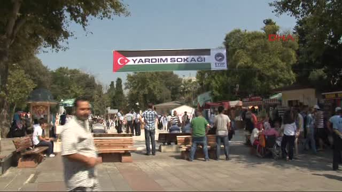 Gazze\'deki Savaş Canlandırıldı, Çocuklar Şaşkınlıkla İzledi