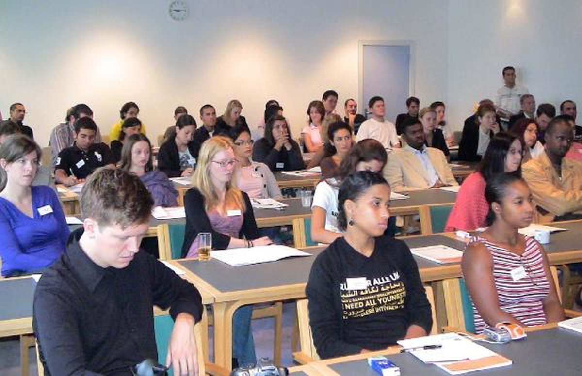 Göçmen Gençler Lisede Danimarkalılar\'dan Daha Başarılı