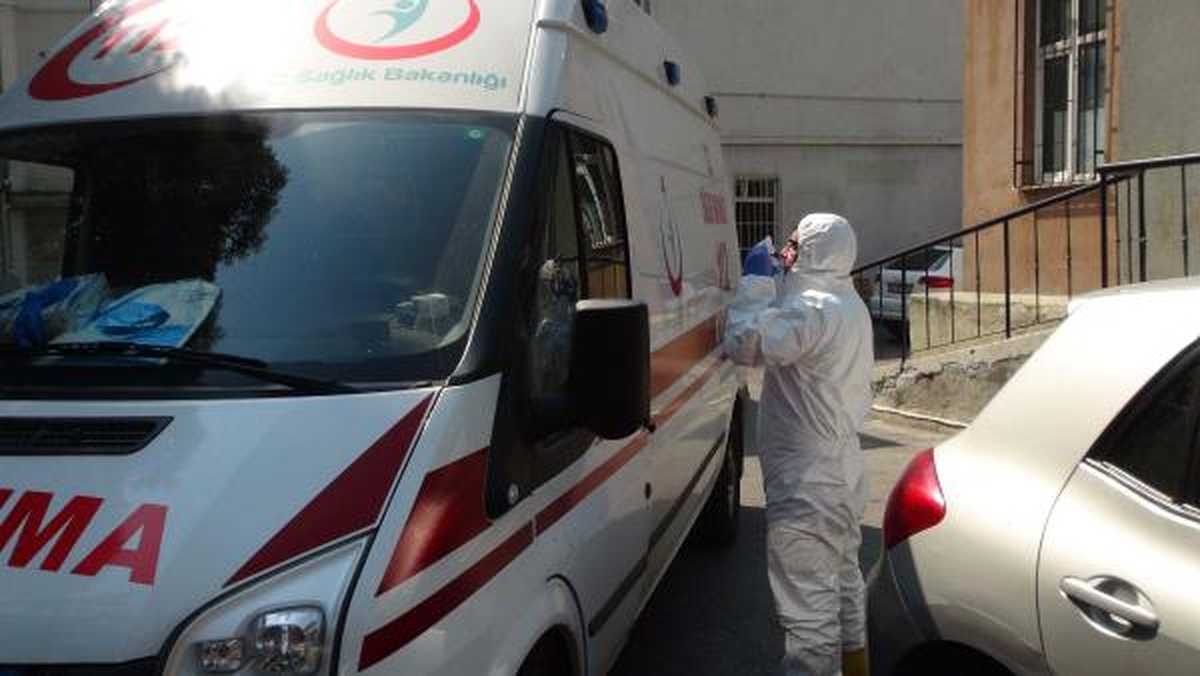 İtalyan Kadın Ebola Şüphesiyle Hastaneye Götürüldü