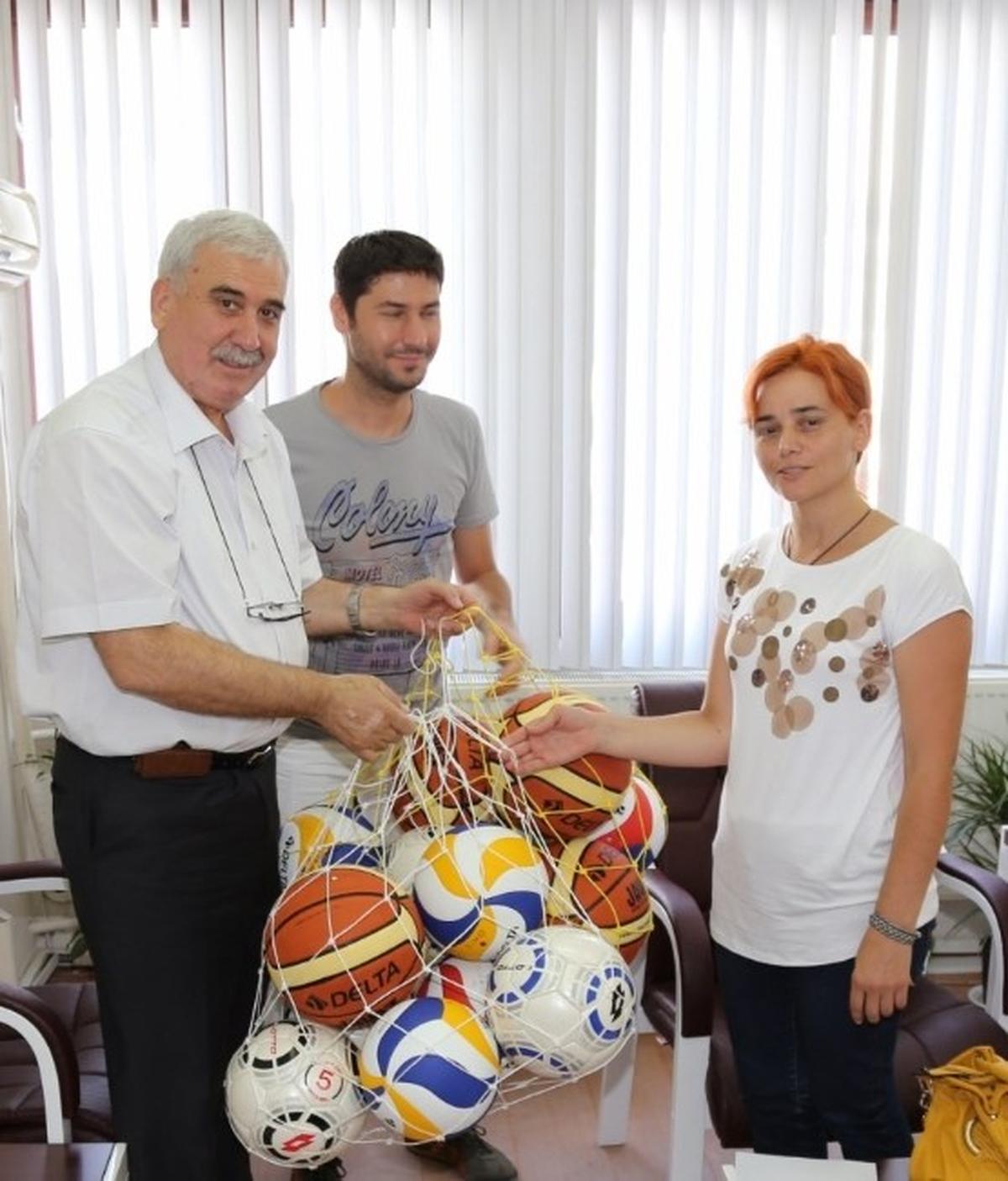 Kırklareli Belediyesi\'nden Spor Malzemesi Yardımı