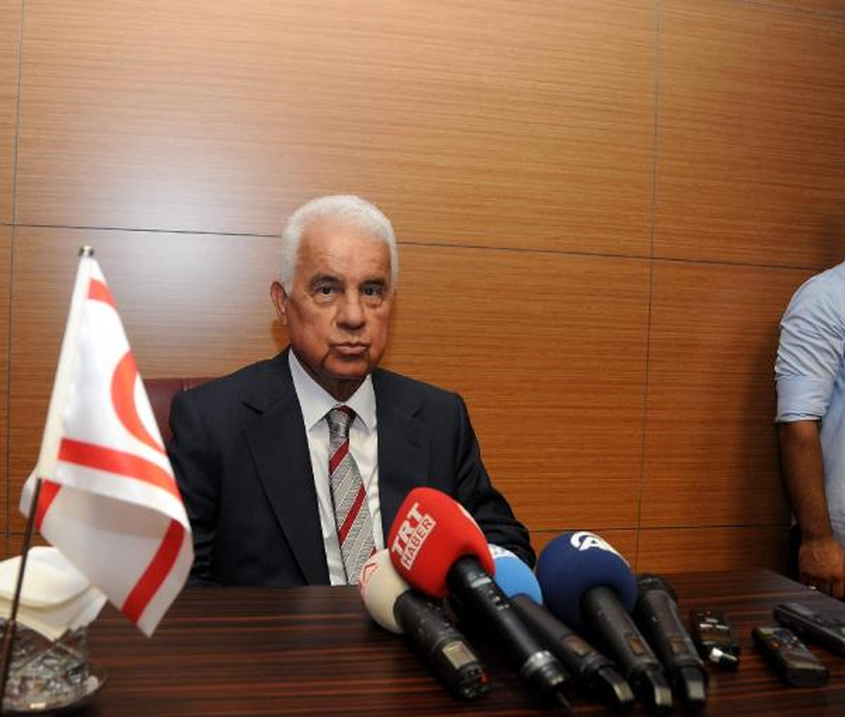 KKTC Cumhurbaşkanı Eroğlu: Davutoğlu ile İki Dostuz