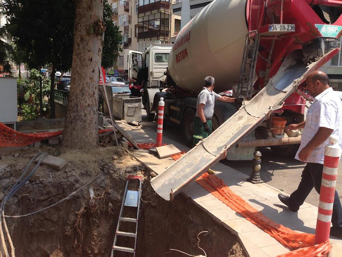 Maltepe\'de Çöpler Yeraltına İniyor
