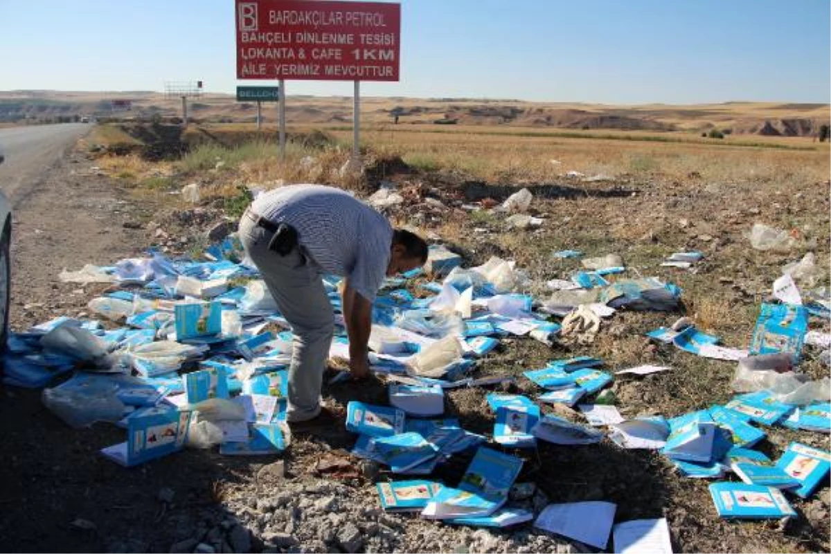 Okullara Gönderilen Ders Kitapları Çöpte Bulundu