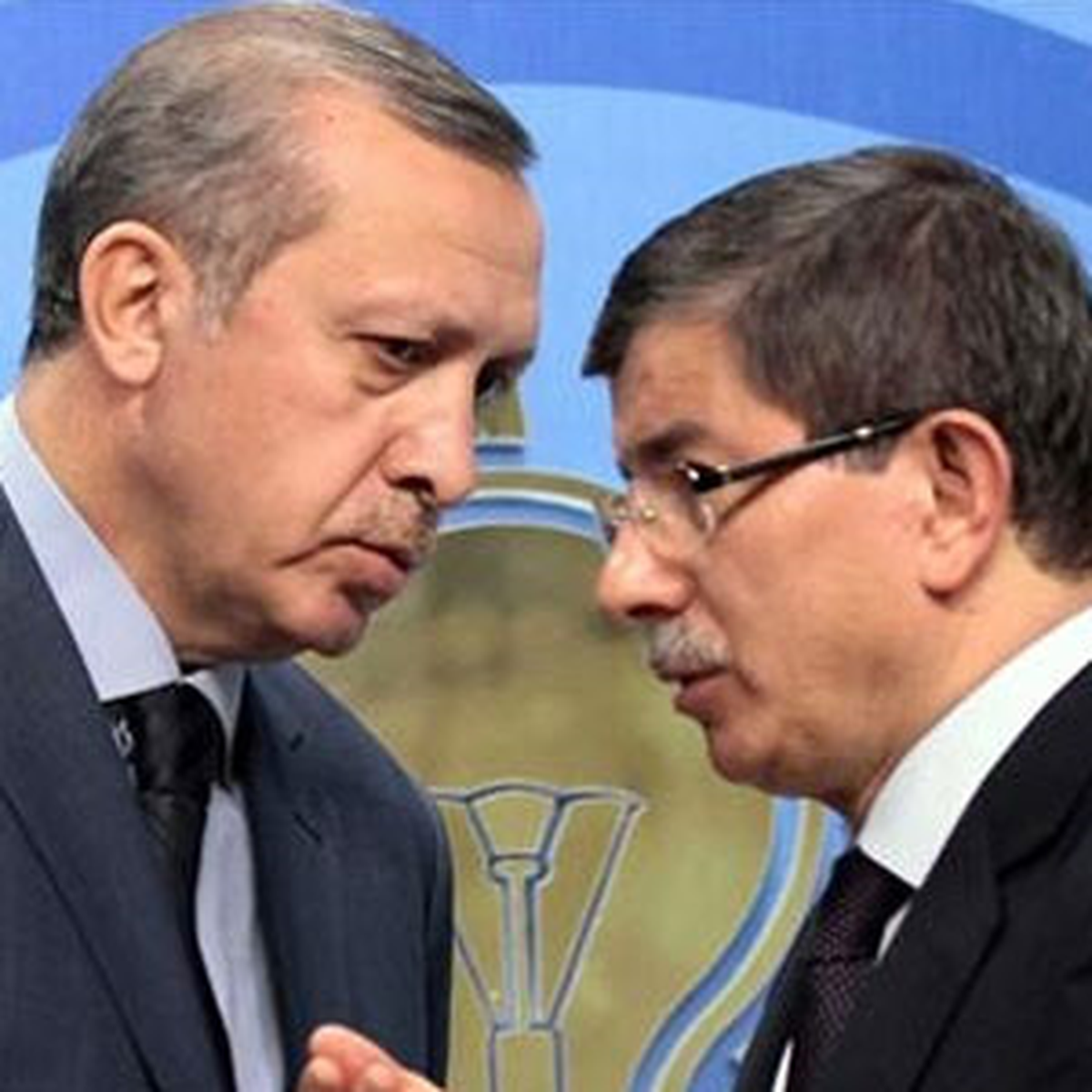 Sancar: Başbakan\'ın Çevresinde Kireçlenme Var