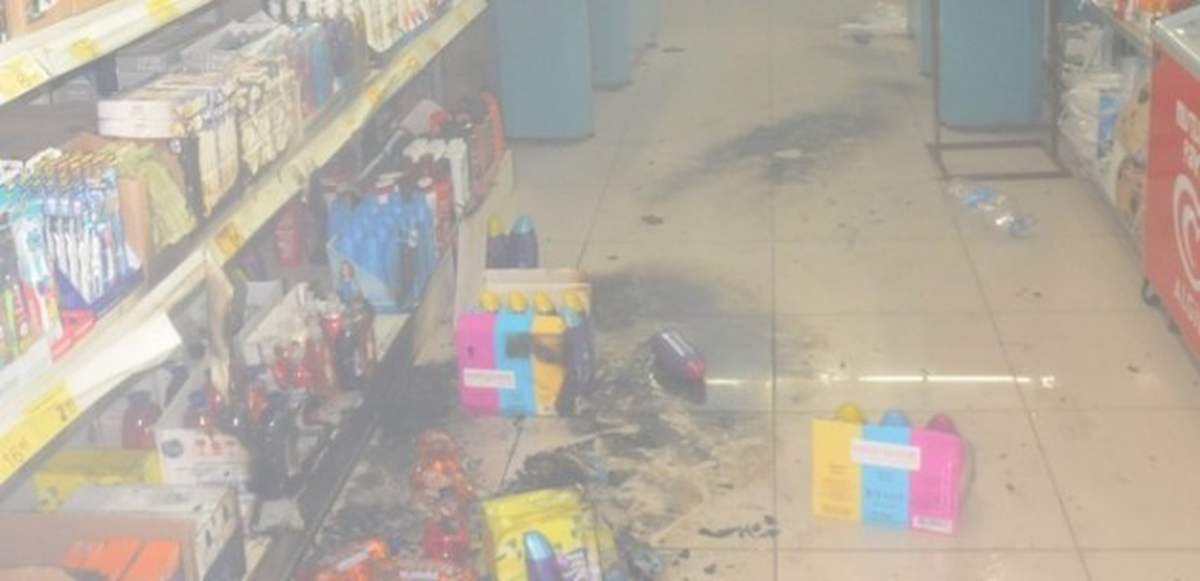 Şırnak\'ta Alışveriş Merkezine Molotoflu Saldırı