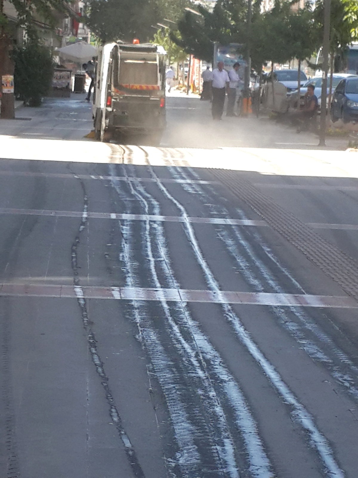 Temizlik Sırası Kaldırımlarda