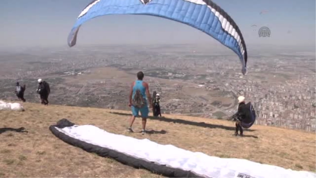 Kayseri\'de Yamaç Paraşütü Yarışması Sona Erdi