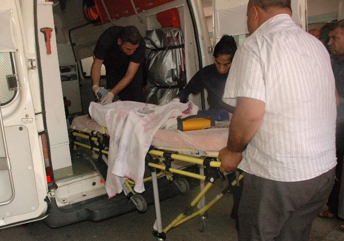 Üzerine Kaynar Süt Dökülen Küçük Kız Ağır Yaralandı