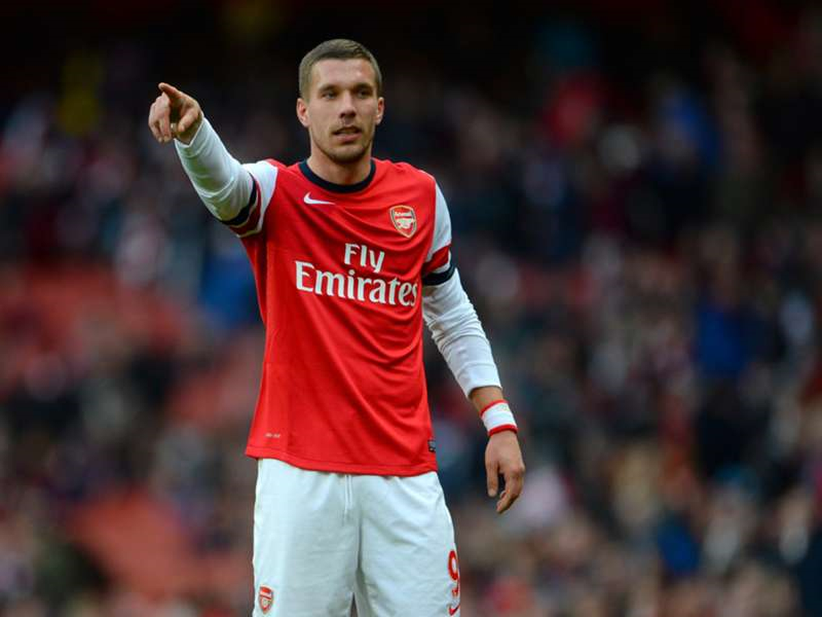 Wolfsburg, Podolski\'nin Peşine Düştü