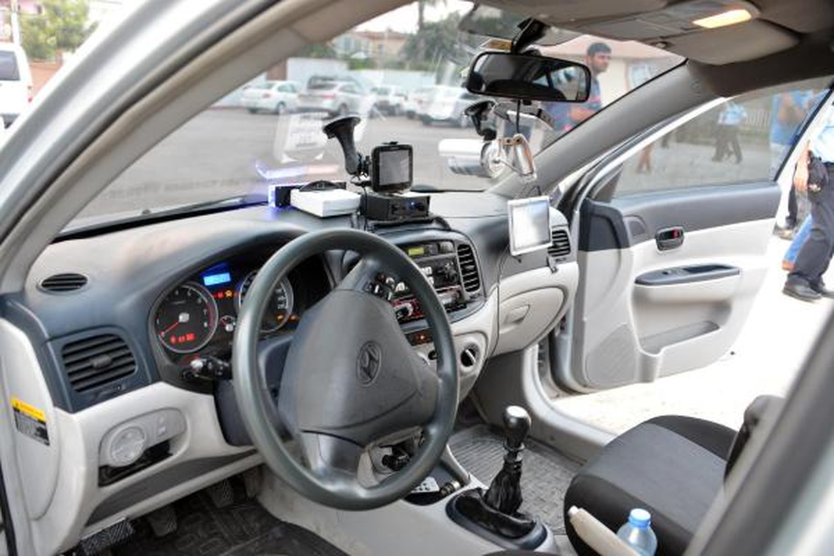 Adana\'da Sahte Radar Aracına El Konuldu