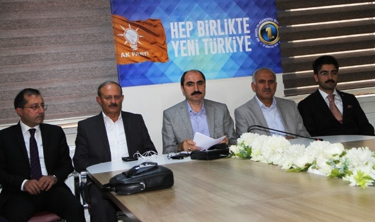 AK Parti 1. Olağanüstü Kurultayı 27 Ağustos\'ta Yapılacak