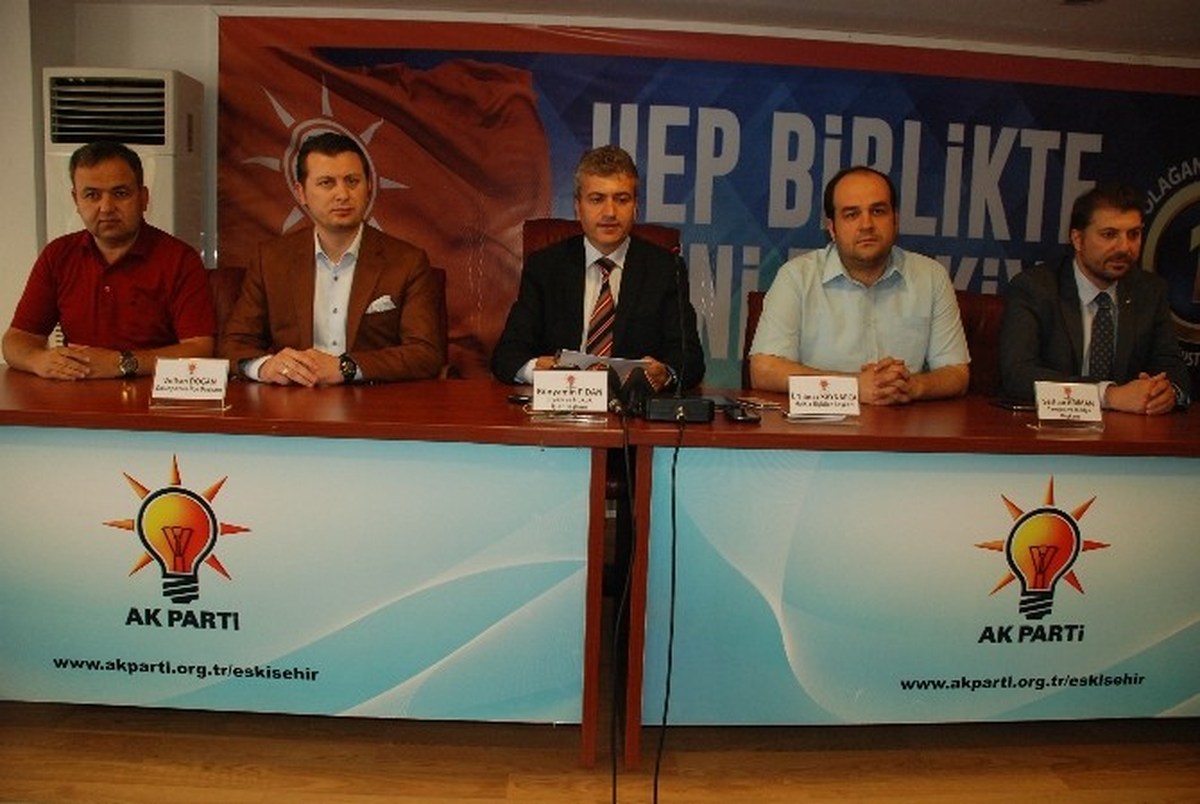 AK Parti\'den Gündem Değerlendirme Toplantısı