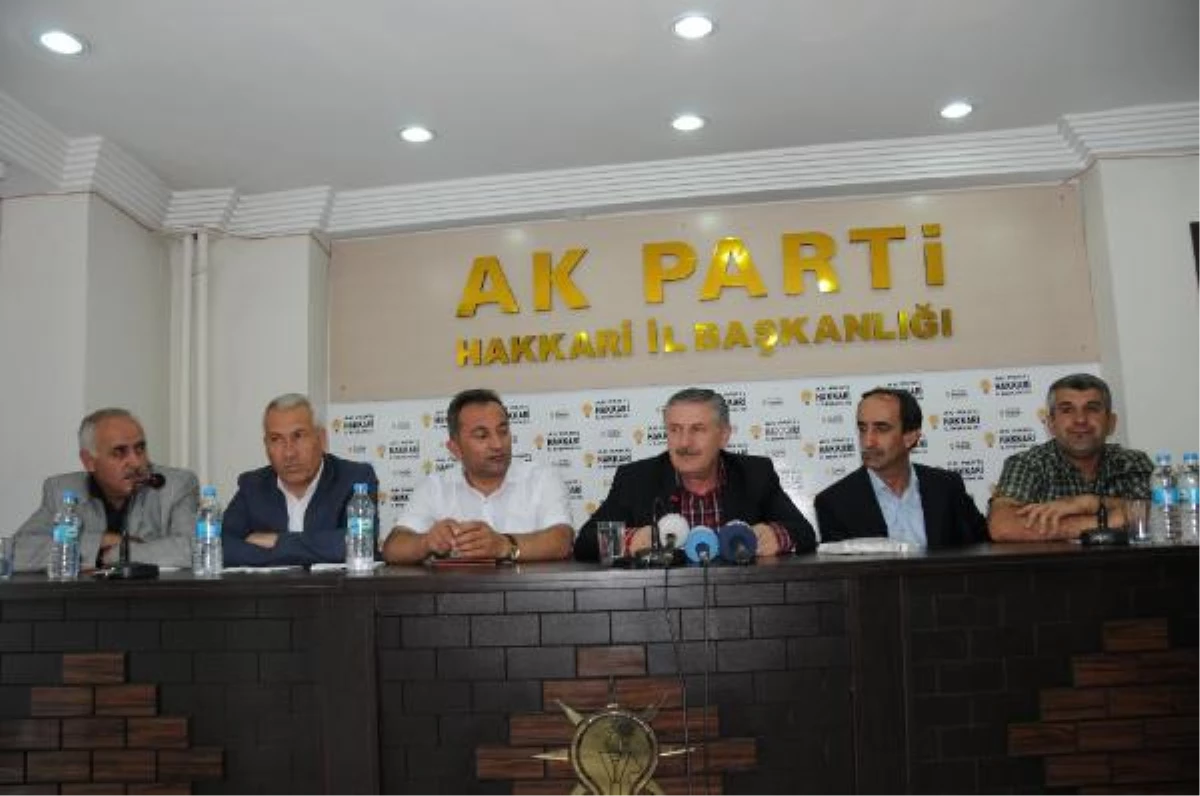 AK Partili Özbek: Partimiz Kumpas ve Darbe Girişimini Bozguna Uğrattı