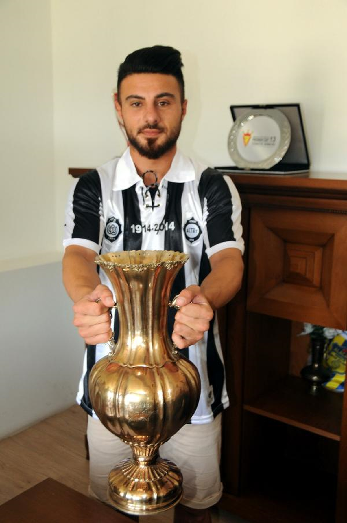 Altay Kürşat\'ı Gönderdi