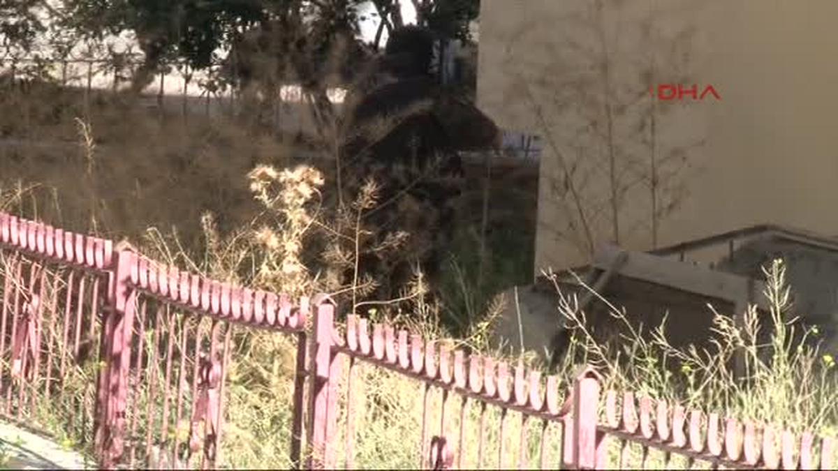Ankara\'da Çatışma: 1 Kişi Öldü, 3\'ü Polis 4 Kişi Yaralandı