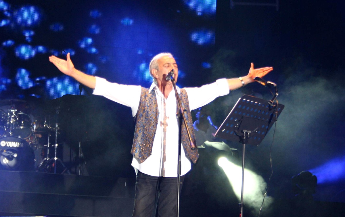 Kartal\'da Festival Kapanışı Edip Akbayram\'la Yapıldı