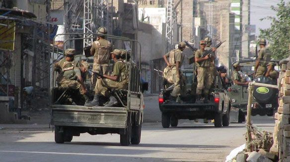 Hindistan\'dan Pakistan\'a Saldırı: 2 Ölü