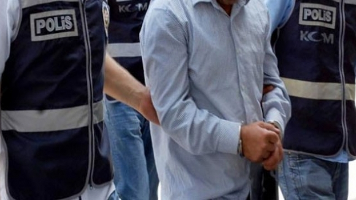Ayvalık\'ta 3 Hırsızlık Zanlısı Tutuklandı