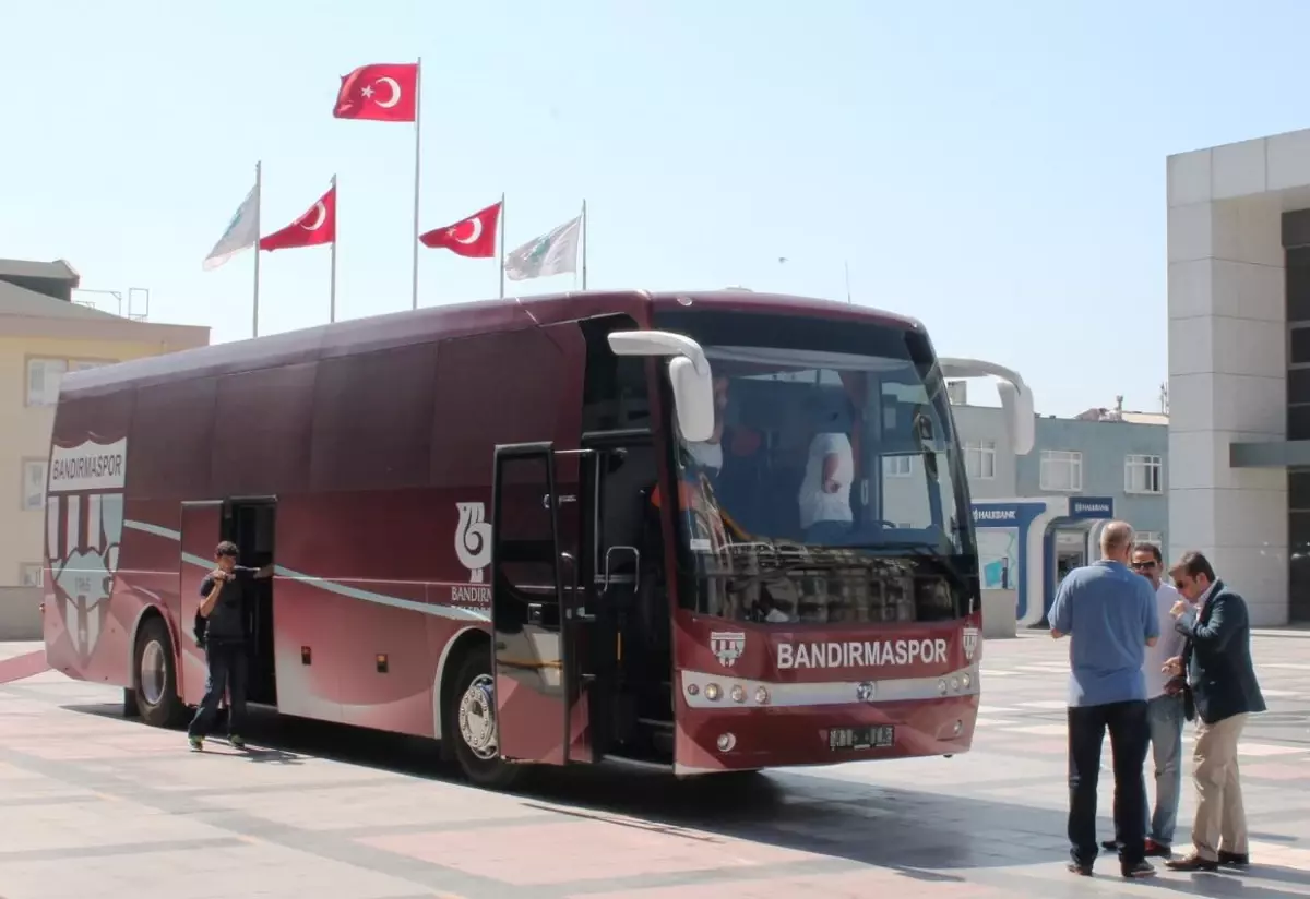 Bandırma Belediyesinden Bandırmaspor'a Otobüs Tahsisi