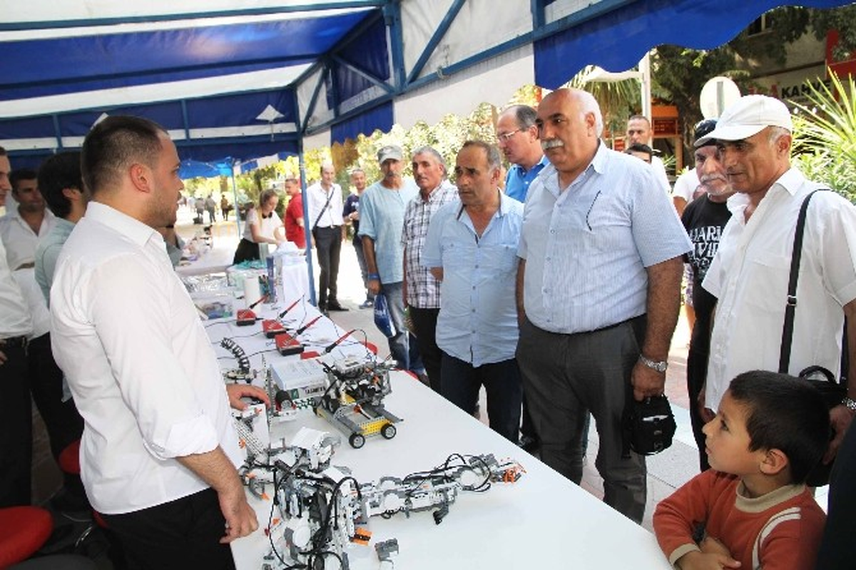 Bilim Merkezinin Deneyleri İlgi Görüyor