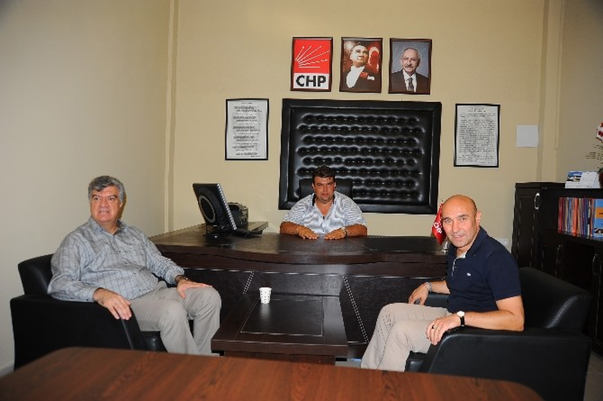 CHP Seferihisar Yeni Binasına Taşındı