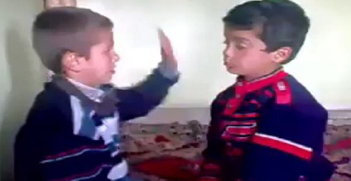 Çocukların Birbirini 'Tokatlama' Oyunu Tepki Çekti