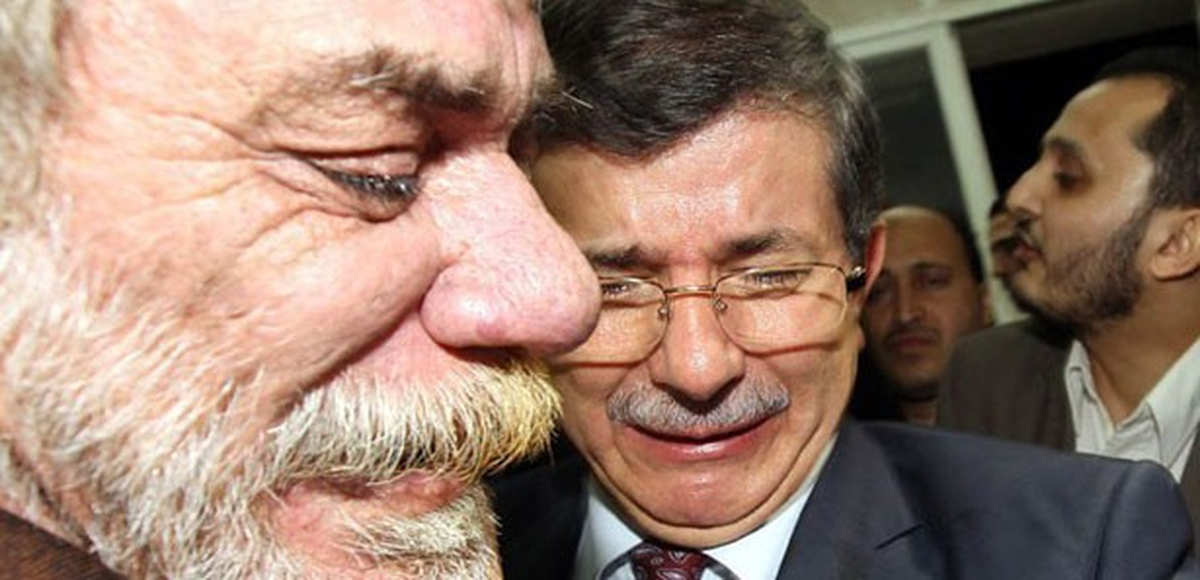 Davutoğlu\'nun Ağlatan Baba Konuştu
