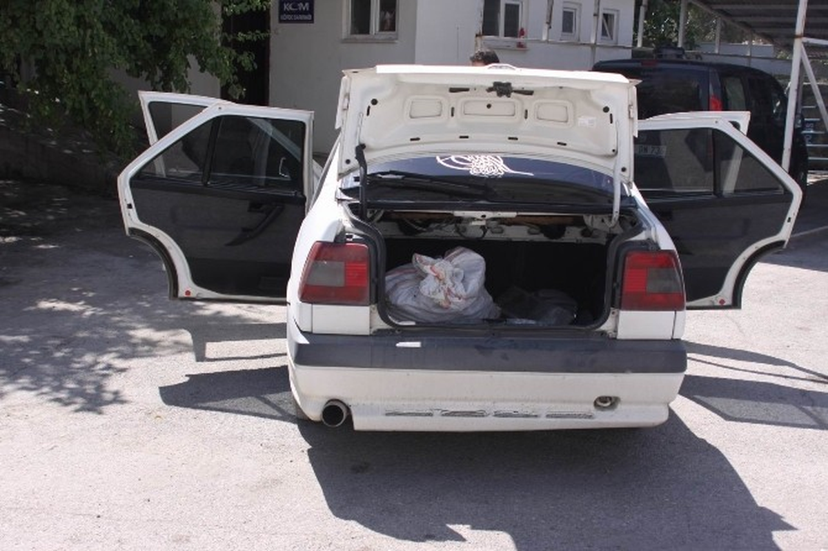 Erzincan\'da 3 Kilo 354 Gram Esrar Ele Geçirildi