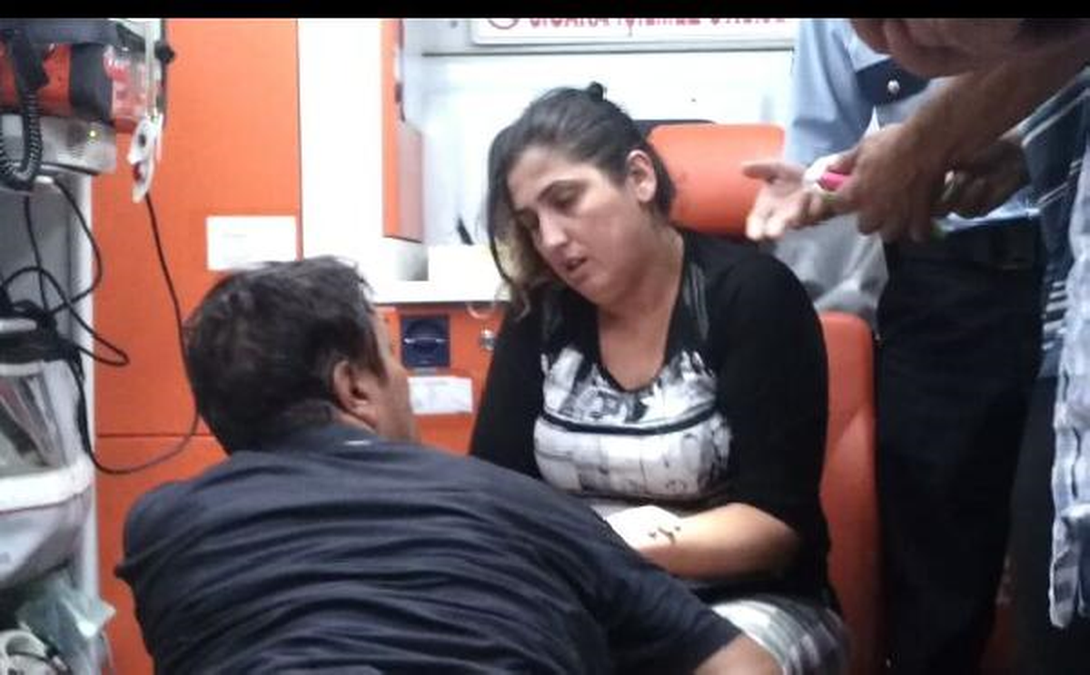 Eşini Bıçakladıktan Sonra, Ambulansta Sarılıp Ağladı