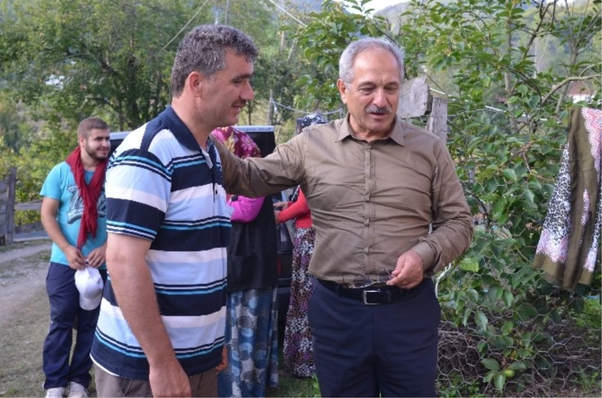 Ak Partili Eski Vekil Erbay, Çiçek Ailesini Ziyaret Etti