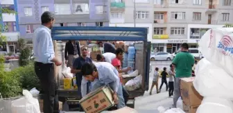 Hakkari'de Toplanan Yardımlar Kamyonlarla Kürtlere Gönderildi