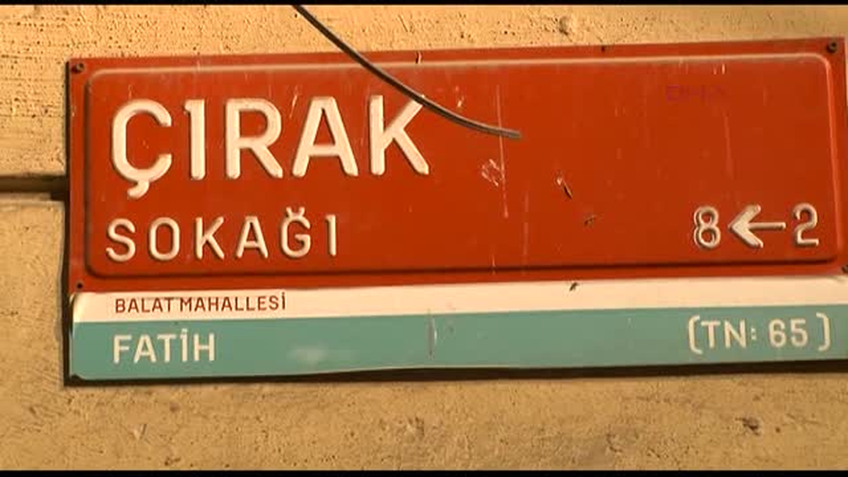 İstanbul Balat\'ta Bina Çöktü