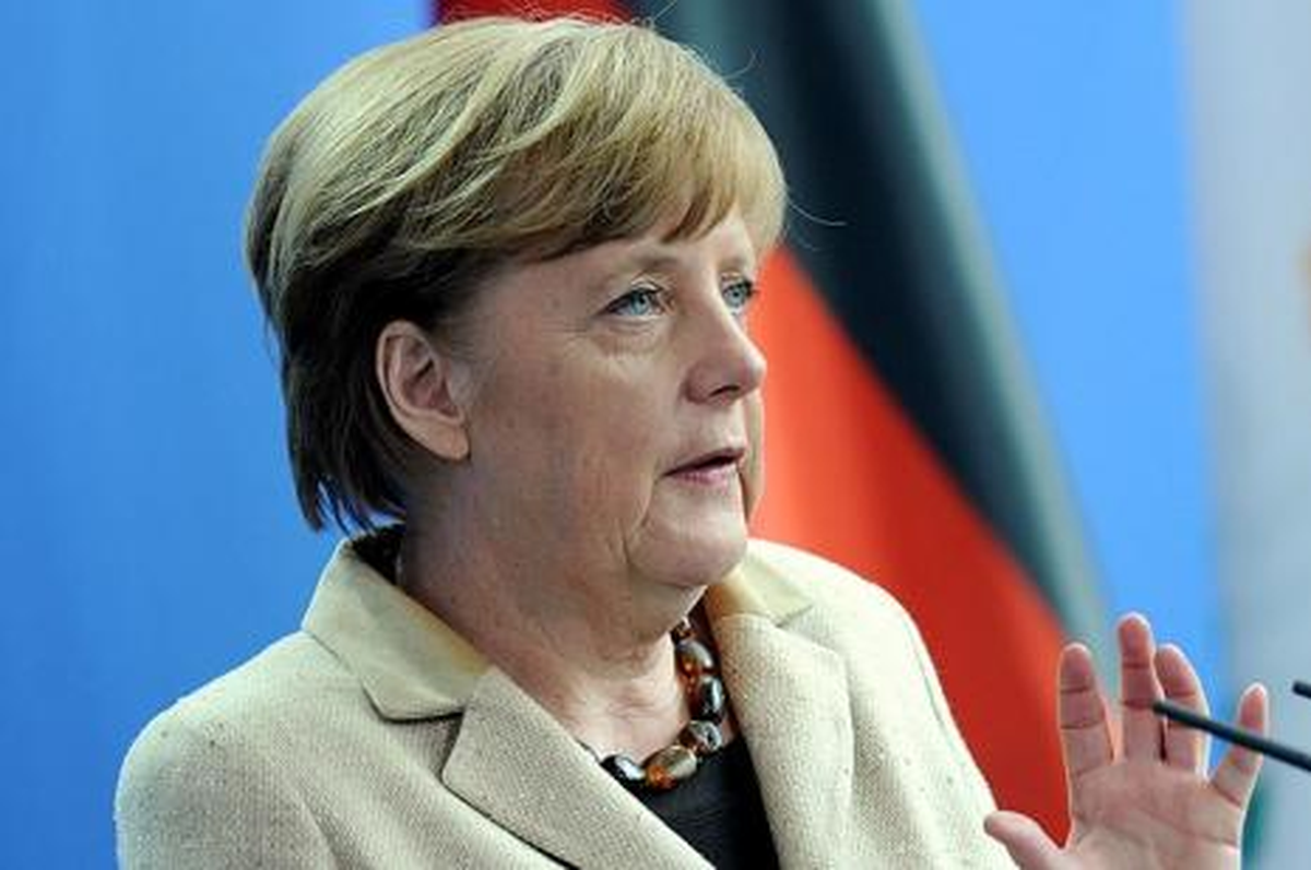 Merkel, Putin ve Poroşenko ile Telefonla Görüştü