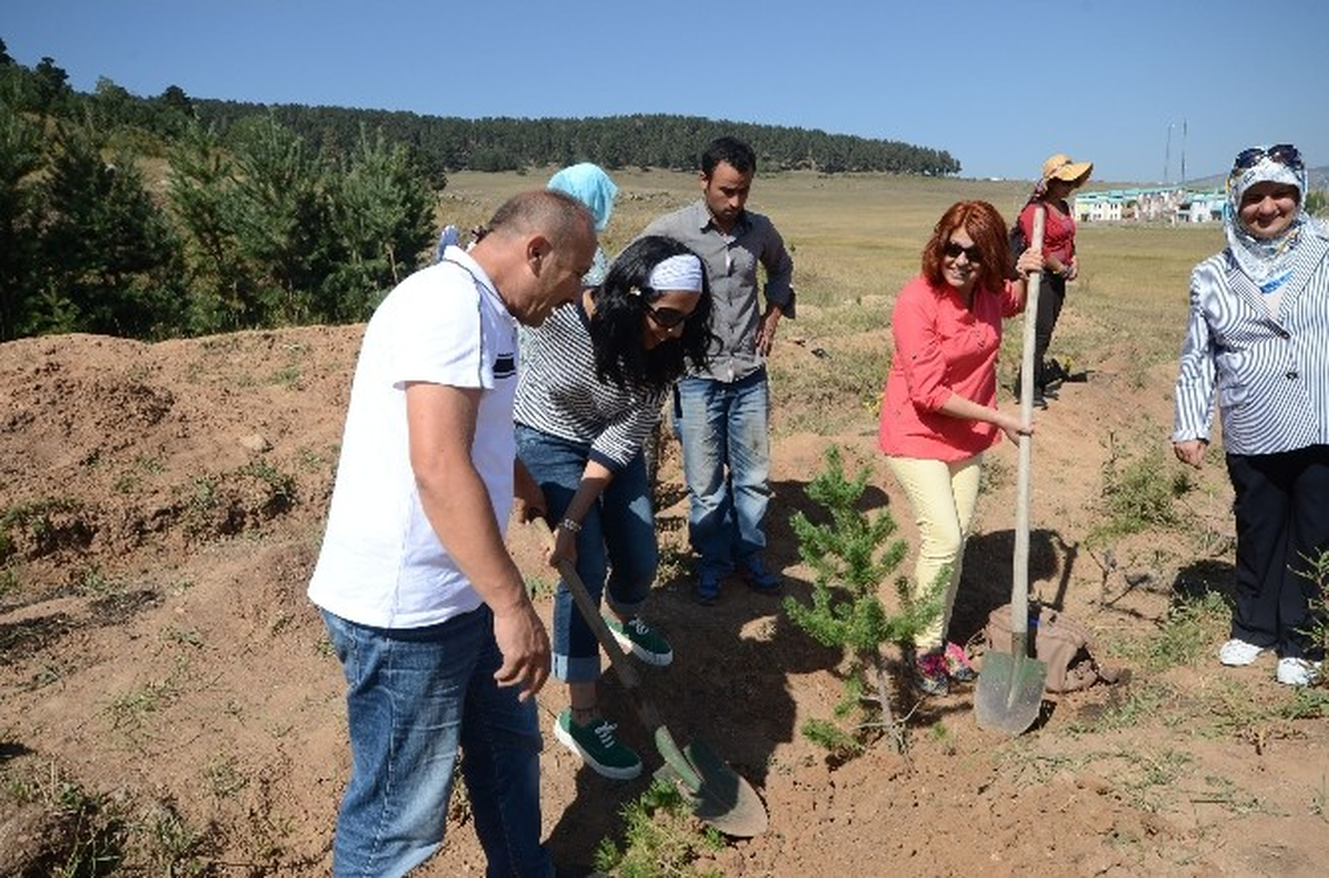Sarıkamışlılar Şehit Dedeleri İçin Fidan Dikti
