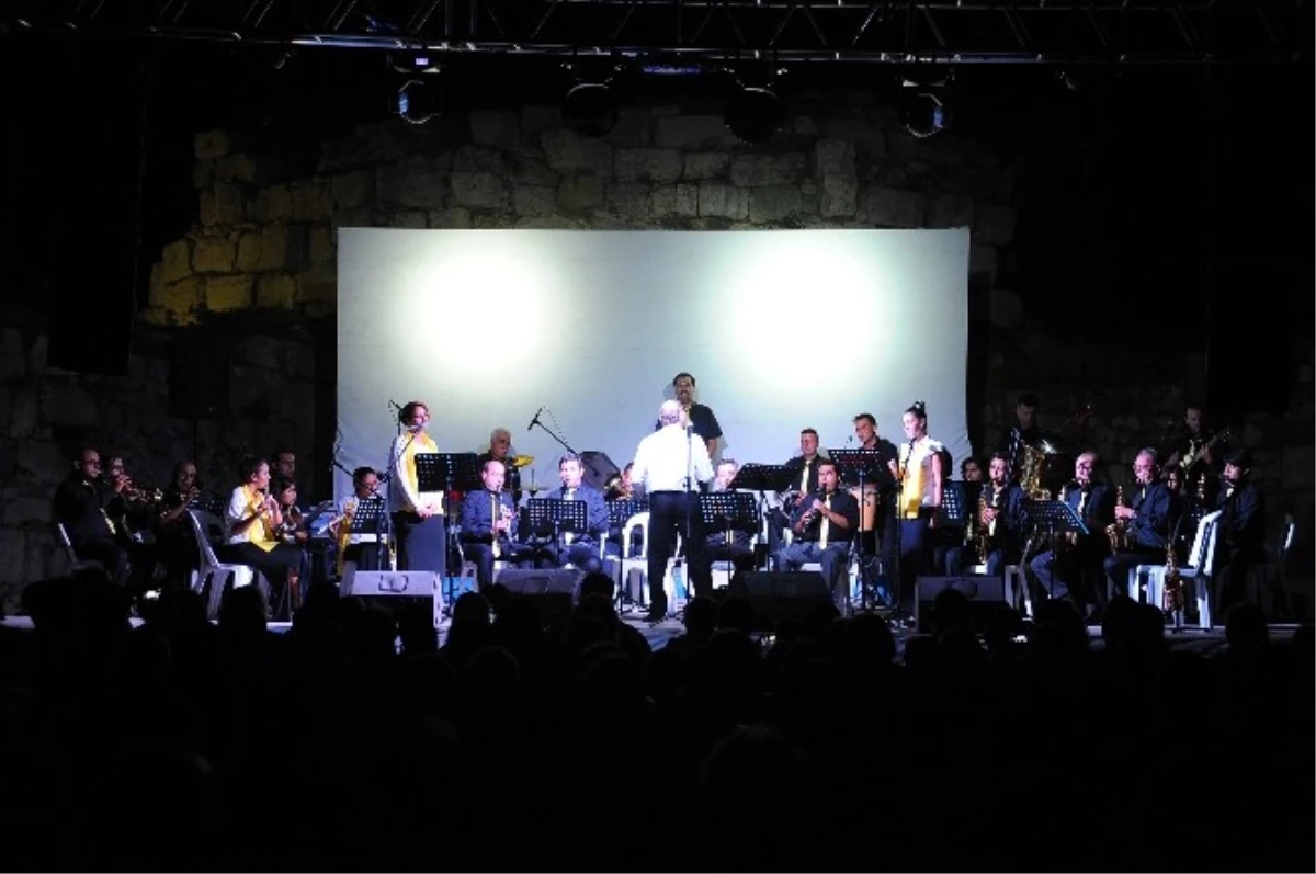 Tarihi Bando, İlk Konserinde Sakin Şehri İnletti