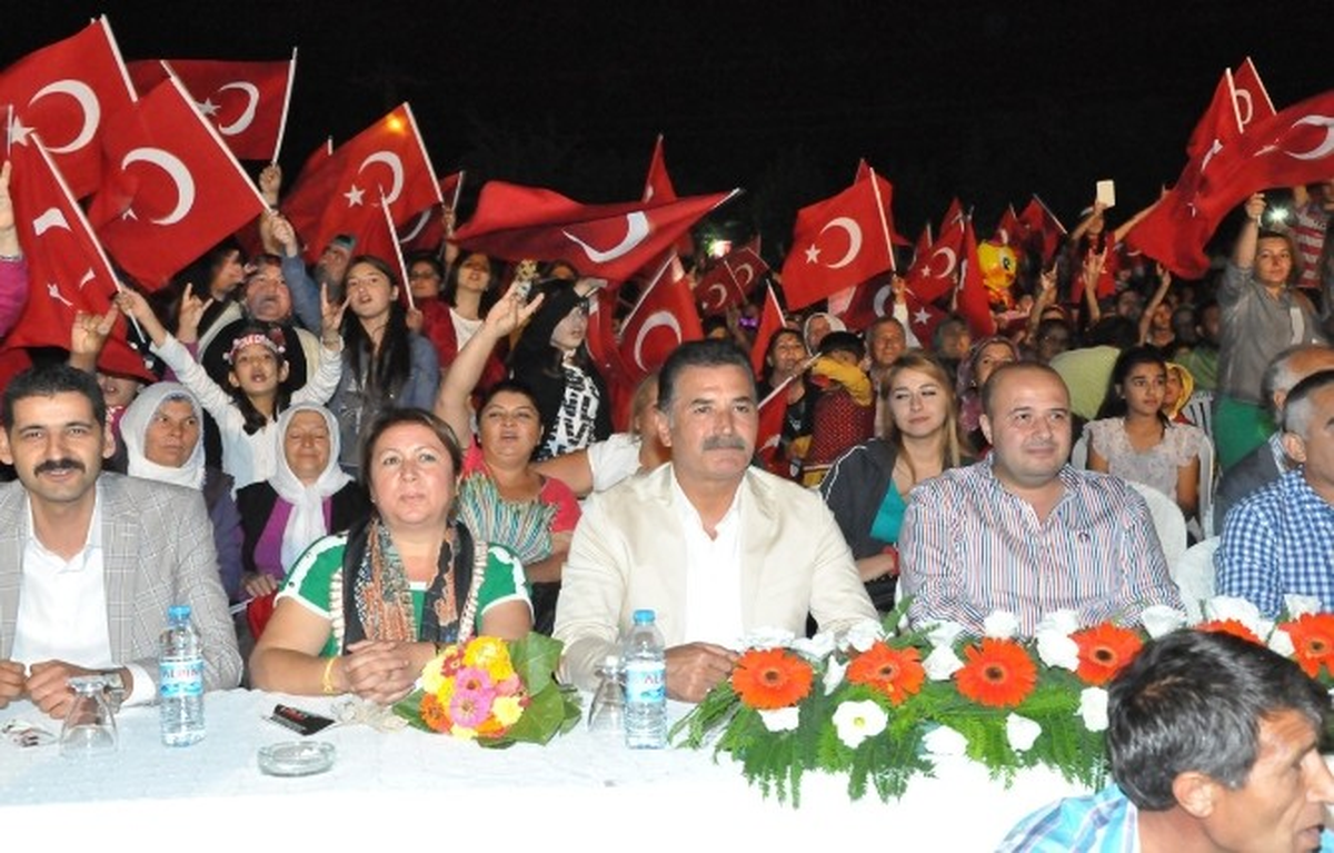 Toroslar, Zafer Haftası\'nı Coşkuyla Yaşıyor