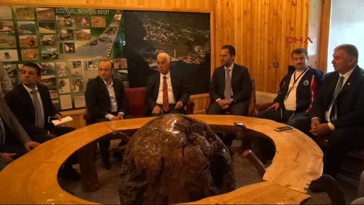 Trabzon Cumhurbaşkanı Eroğlu\'na Yağmur Engeli