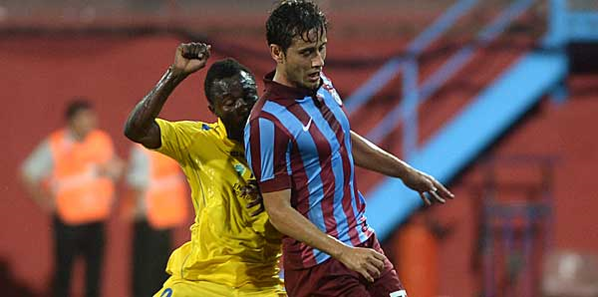 Rostov, Cezalı Futbolcu Oynattığı Gerekçesiyle UEFA\'ya Sevkedildi