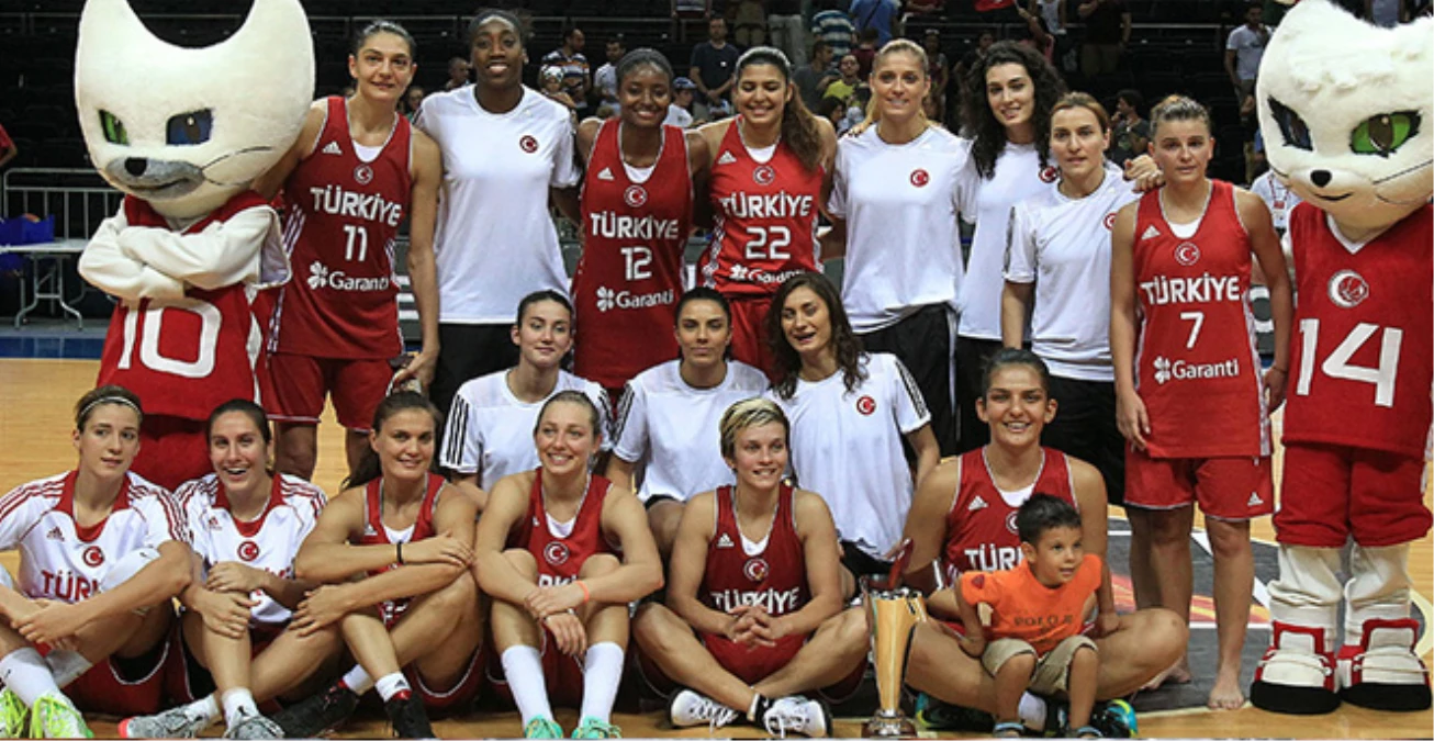 A Milli Kadın Basketbol Takımı, Zafer Kupası\'nı Kazandı