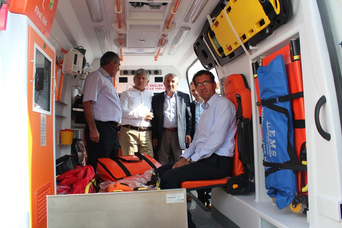 Ambulansı Yanan Hastaneye Yeni Ambulans