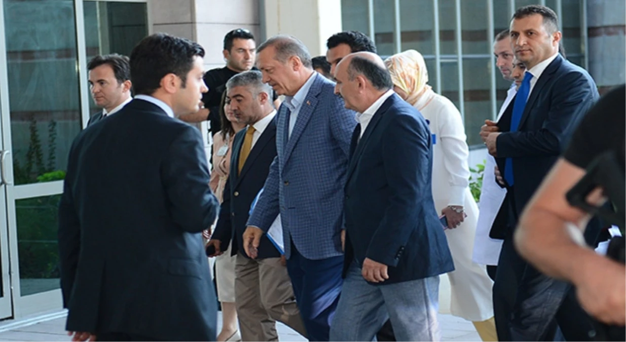 Başbakan Erdoğan Gazze\'li Yaralıları Ziyaret Etti