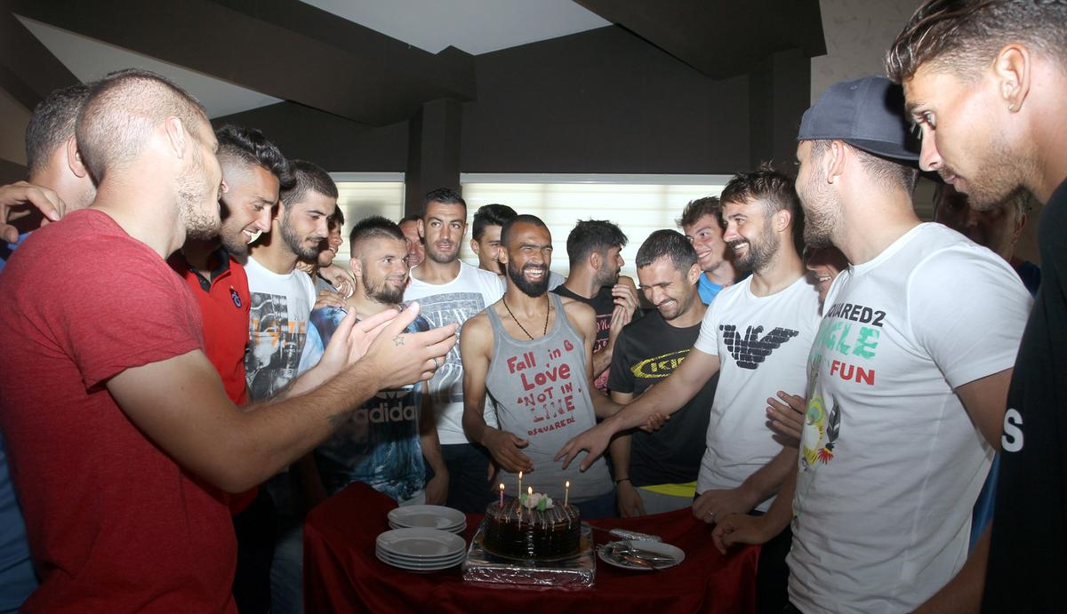 Bosingwa\'ya Doğum Günü Kutlaması