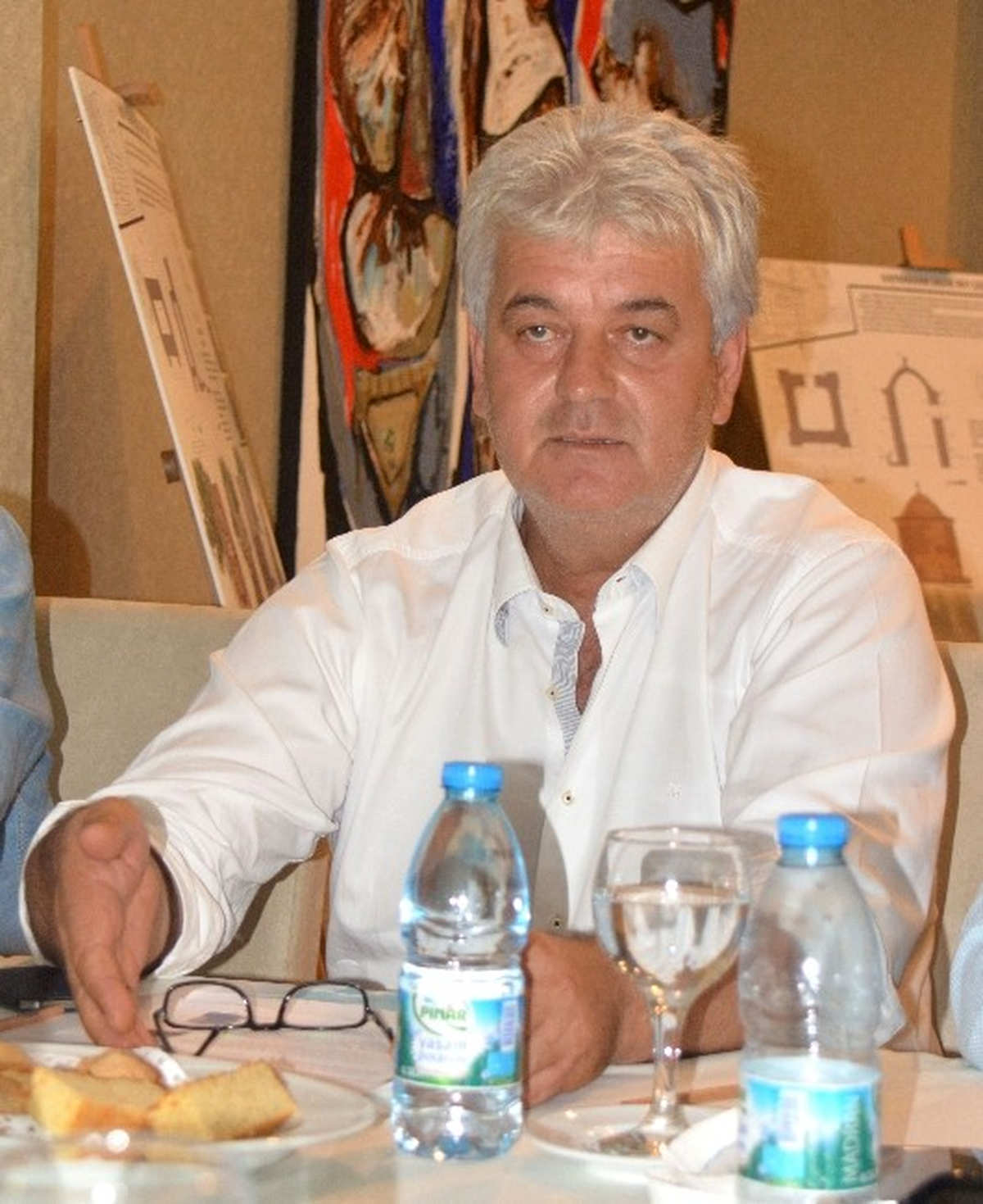 Çeşme Belediyesi Okullara Yardımı Kesti